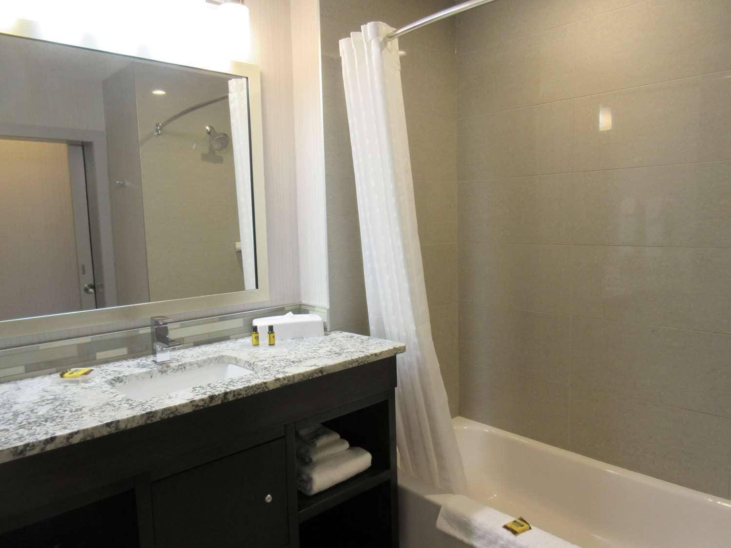Best Western Plus Airdrie Gateway Eksteriør bilde