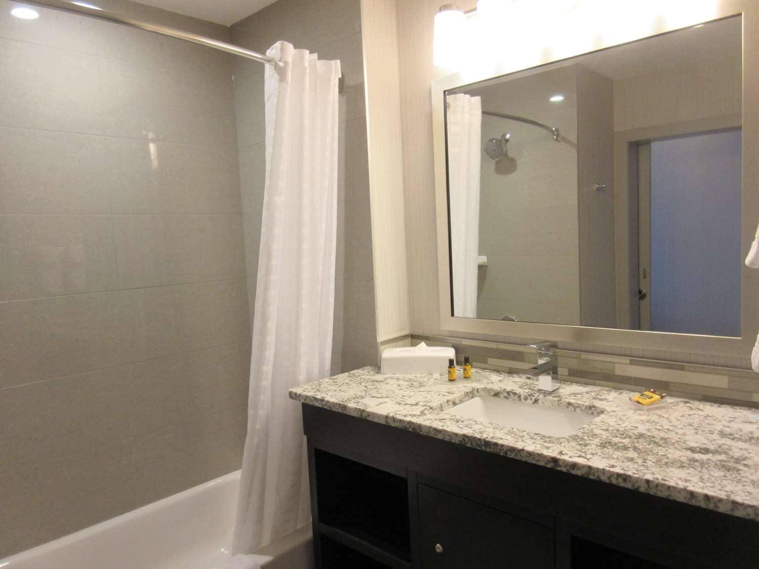 Best Western Plus Airdrie Gateway Eksteriør bilde