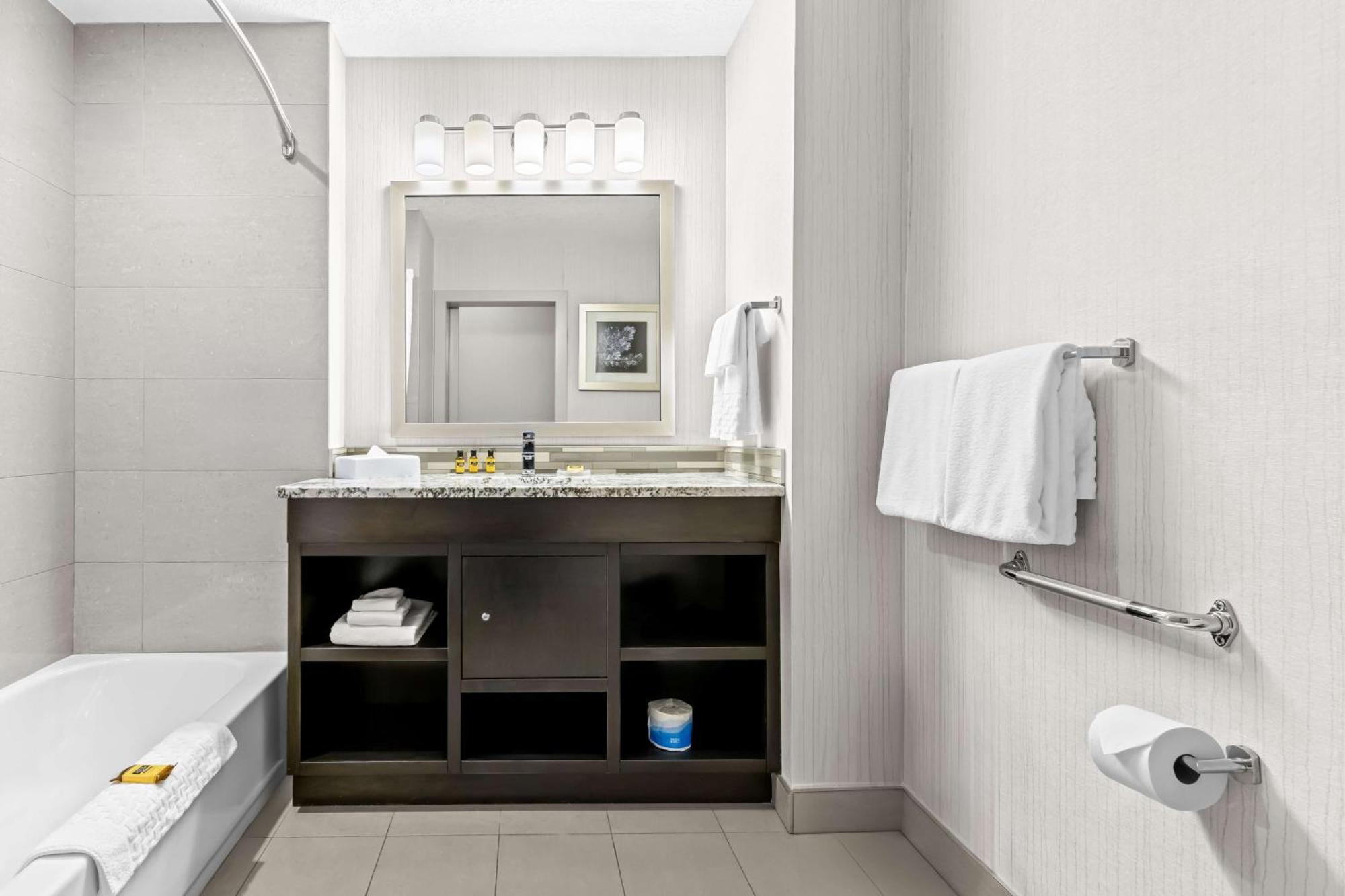 Best Western Plus Airdrie Gateway Eksteriør bilde