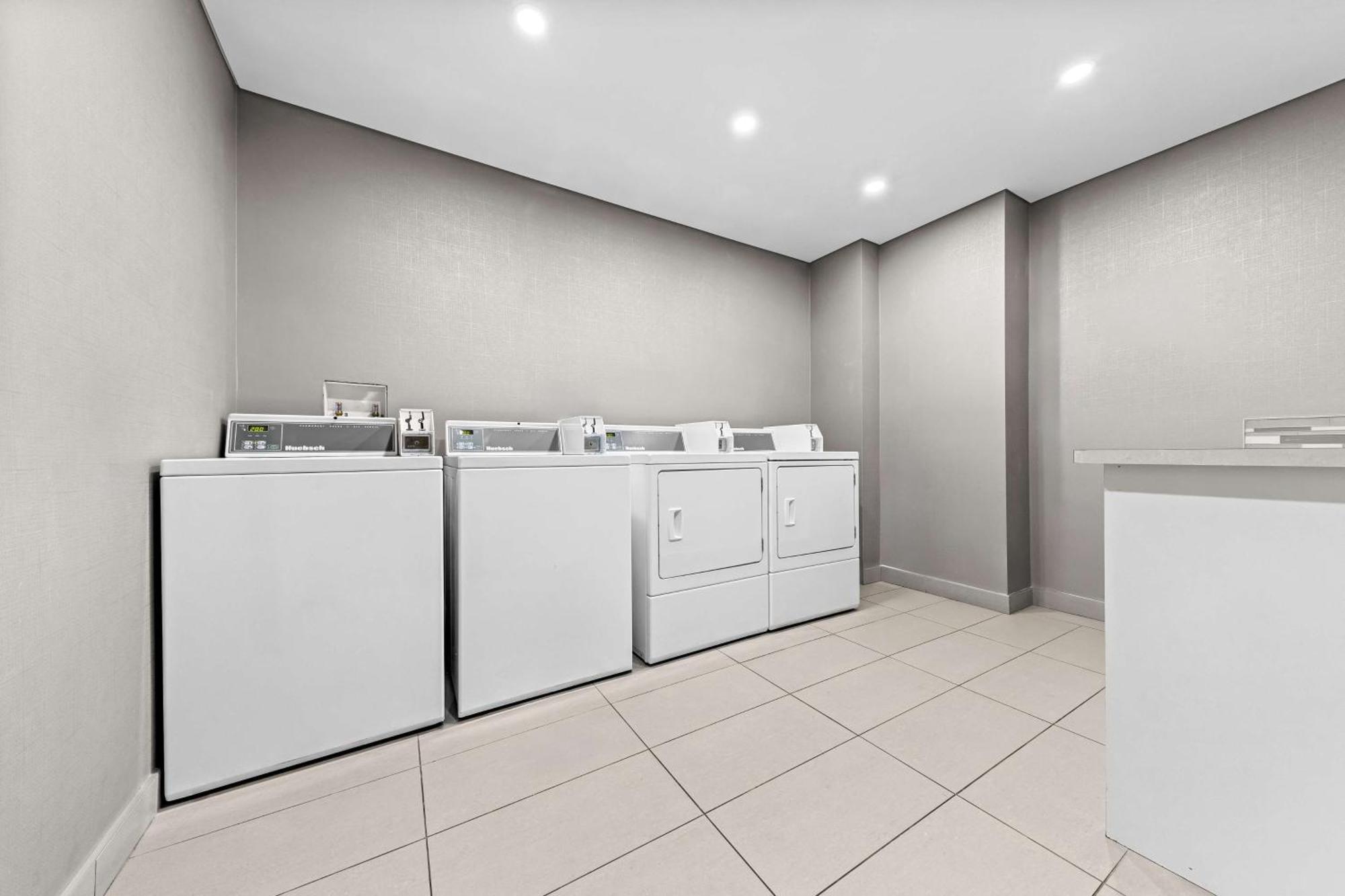 Best Western Plus Airdrie Gateway Eksteriør bilde