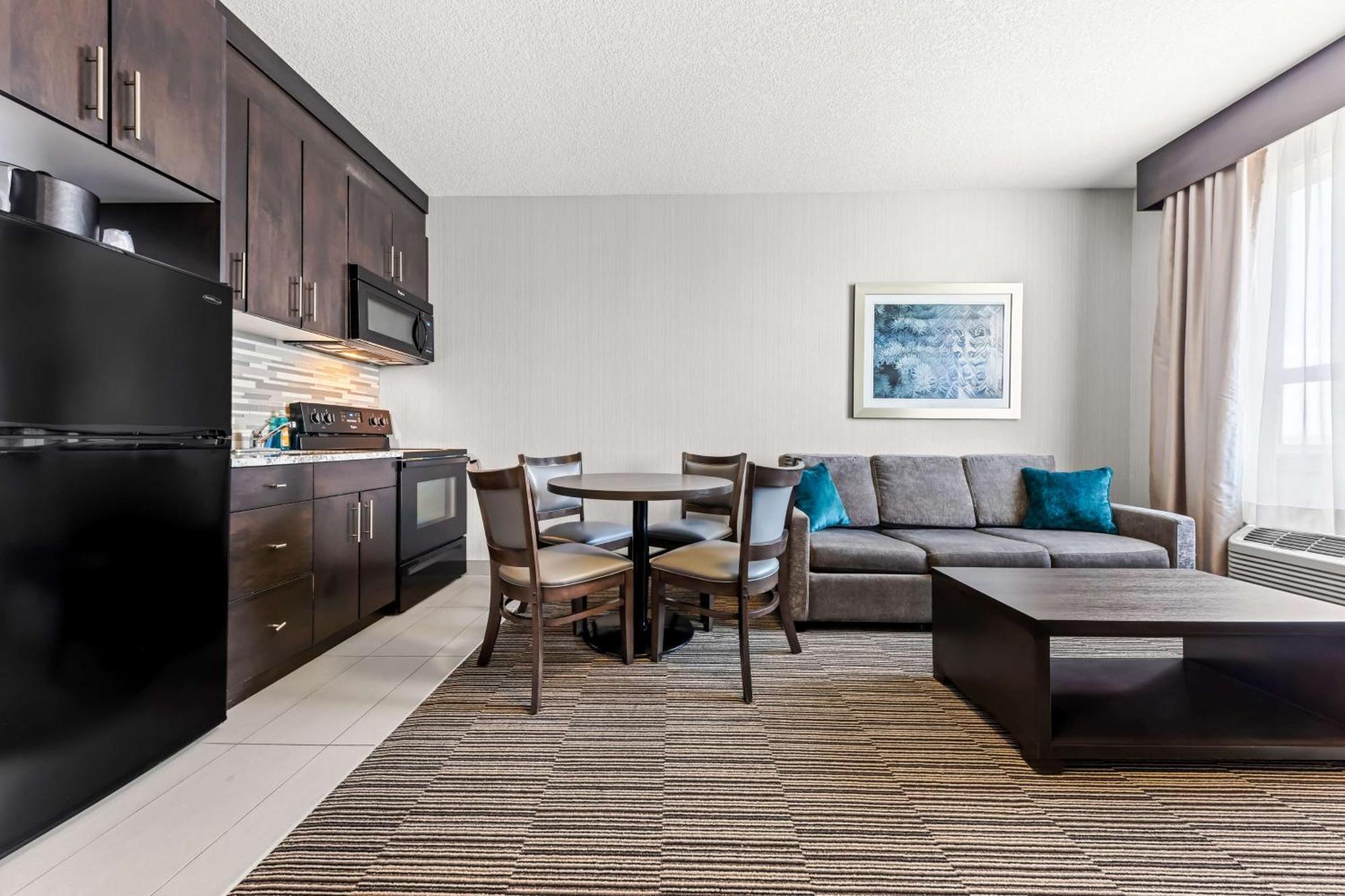 Best Western Plus Airdrie Gateway Eksteriør bilde